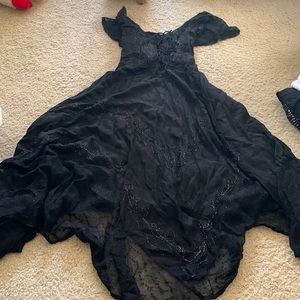 Black witchy dress!